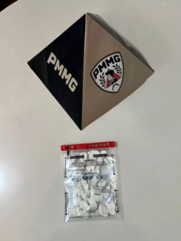 Adolescente de 15 anos é apreendido com cocaína na botina em Mendes Pimentel