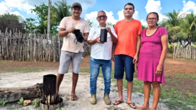 Agricultor do Ceará encontra possível petróleo ao perfurar poço e celebra chegada de água