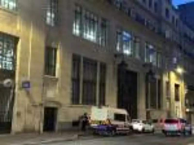 Ameaça ligada ao Irã faz bancos dos EUA esvaziarem escritórios em Paris após ataque frustrado