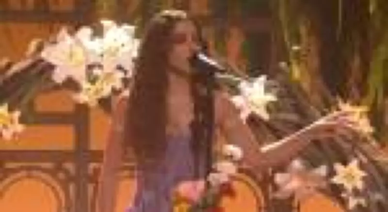 Anitta faz história como primeira brasileira no palco principal do Saturday Night Live