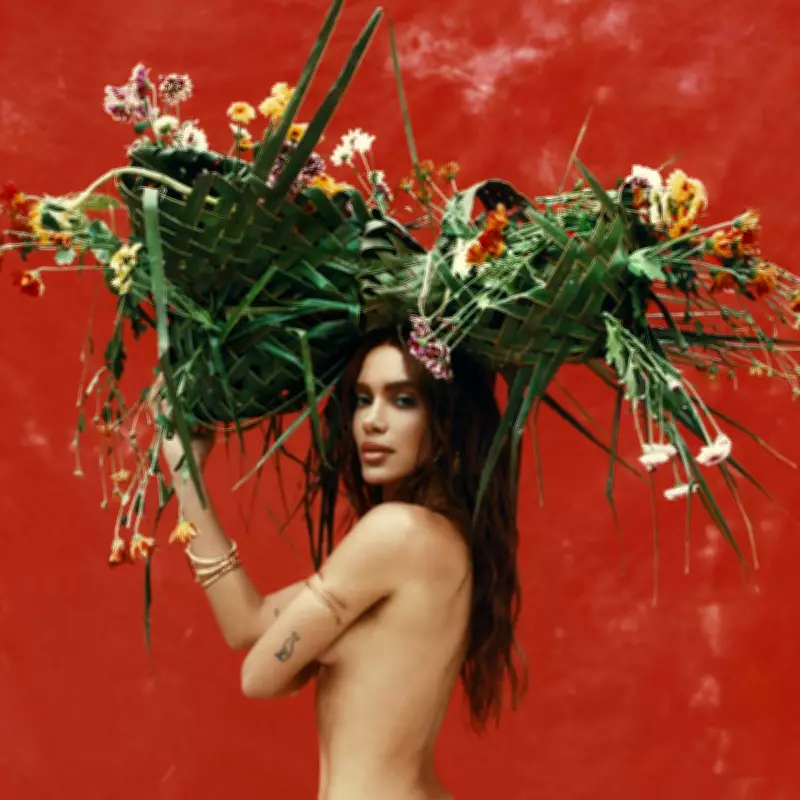 Anitta revela lista de convidados e capa do novo álbum 'Equilibrium'