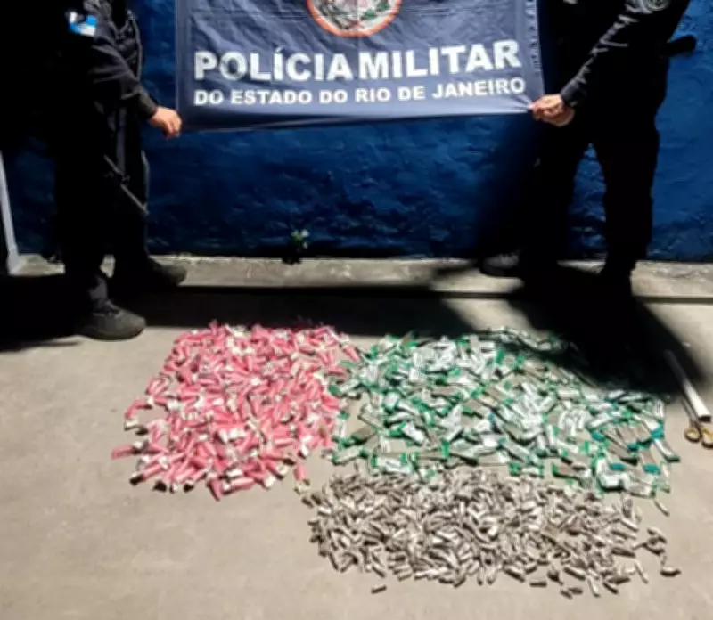 Apreensão de Drogas em Paraty: Mais de 700 Tiras de Maconha e 192 Cápsulas de Cocaína
