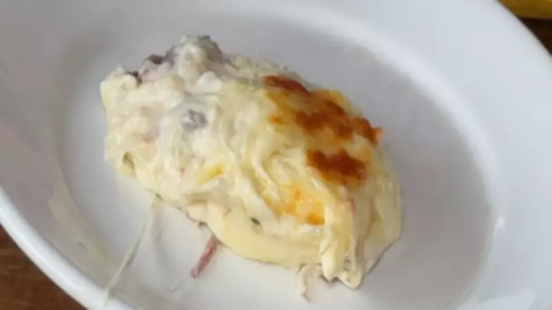 Aprenda a preparar um delicioso escondidinho de mandioca com carne seca em casa