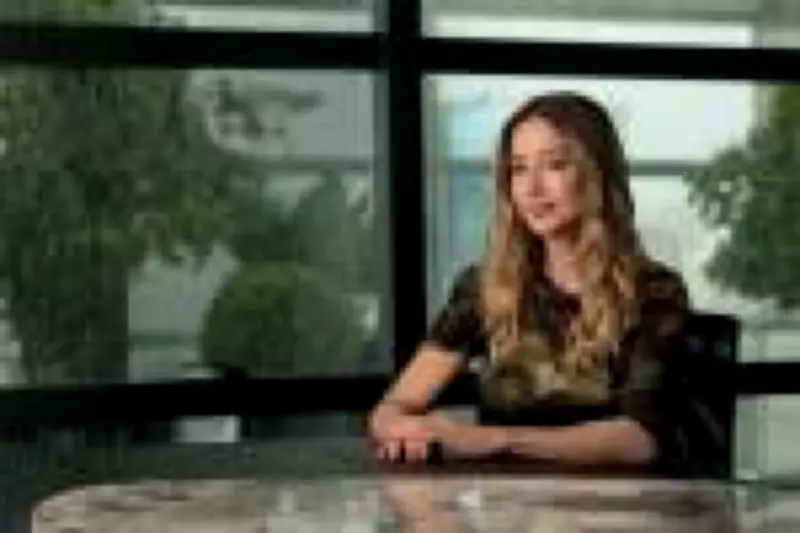 Arquiteta brasileira lança tapete inspirado nos Lençóis Maranhenses em Milão