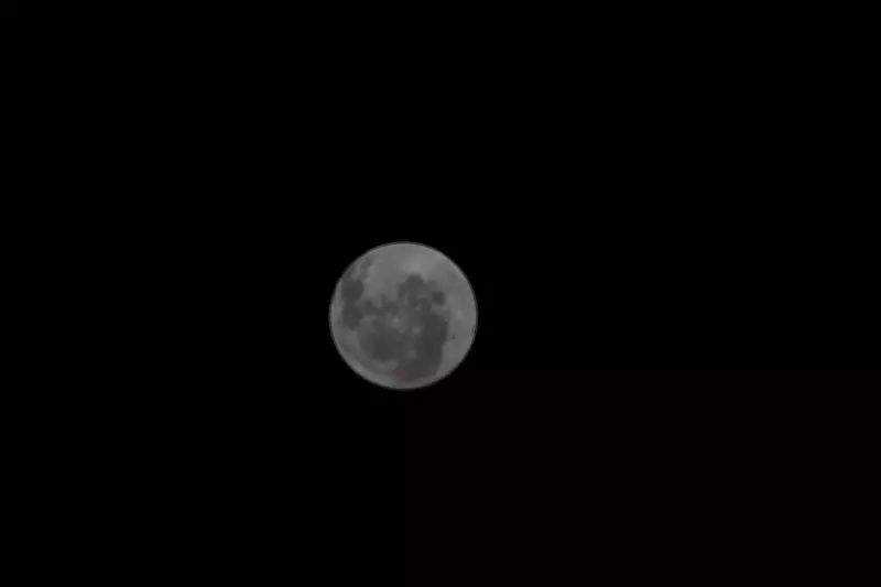 Artemis II: Astronautas vão observar lado oculto da Lua com olhos humanos