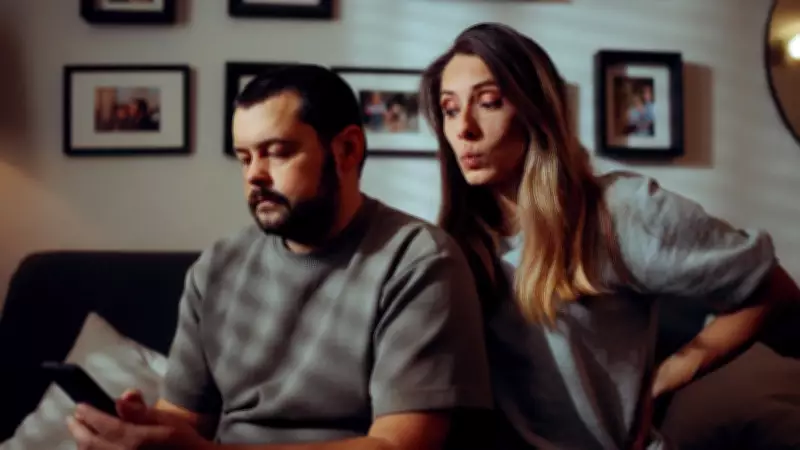 Astrologia revela como cada signo reage ao ciúme nos relacionamentos