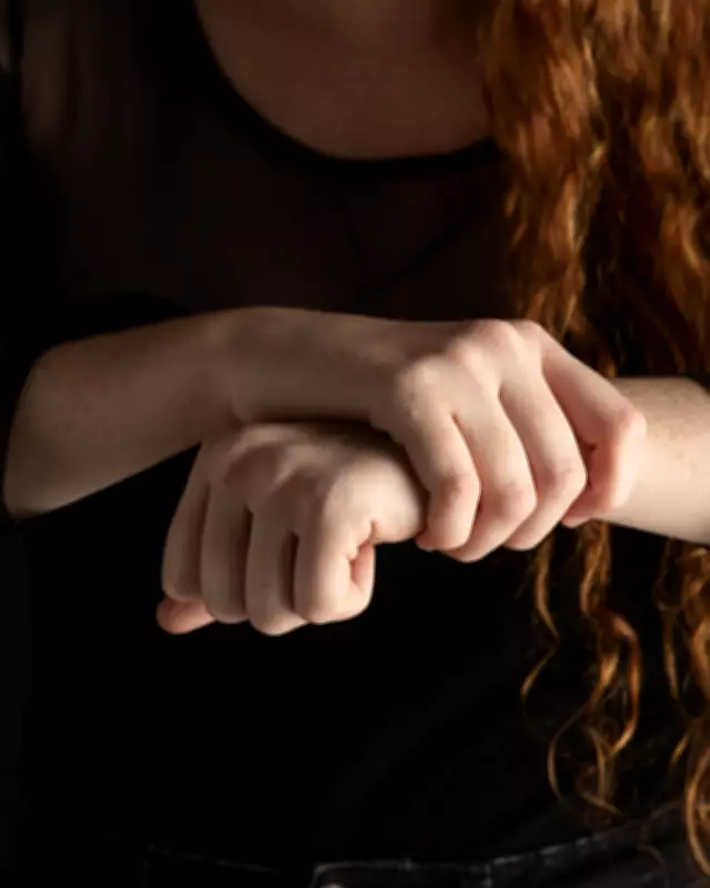 Automutilação na adolescência: o papel crucial da escola na prevenção e acolhimento