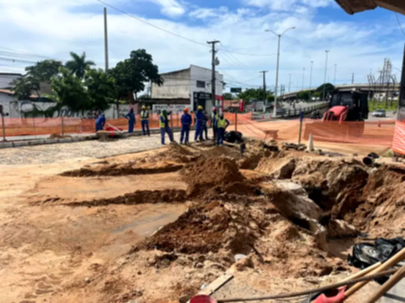 Avenida João Medeiros Filho segue interditada para obras de esgoto e drenagem em Natal