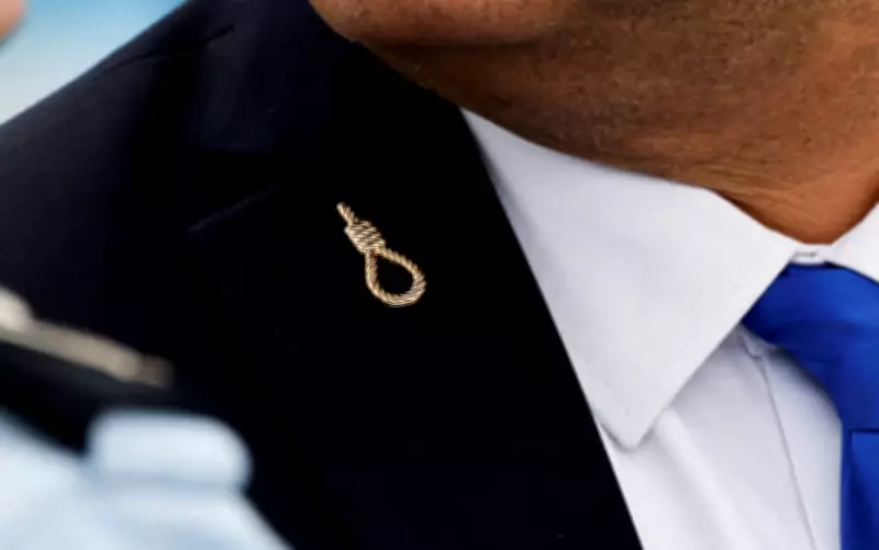 Ben Gvir usa broche de forca e brinda com champanhe após aprovação de pena de morte para palestinos