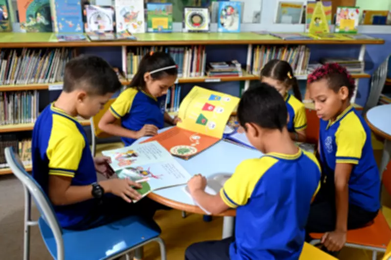 Biblioteca Municipal de Santarém recebe alunos para ação do Dia do Livro Infantil