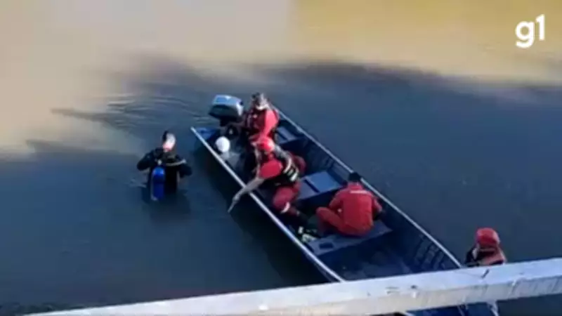 Bombeiros encontram corpo de jovem afogado em Candelária