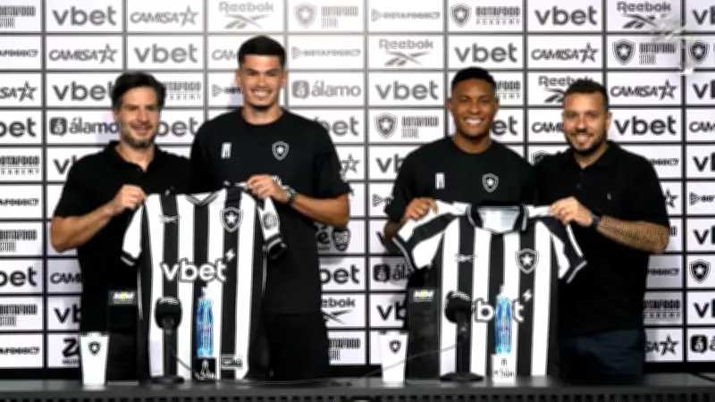 Botafogo apresenta zagueiro Anthony e lateral Caio Roque como reforços para 2026
