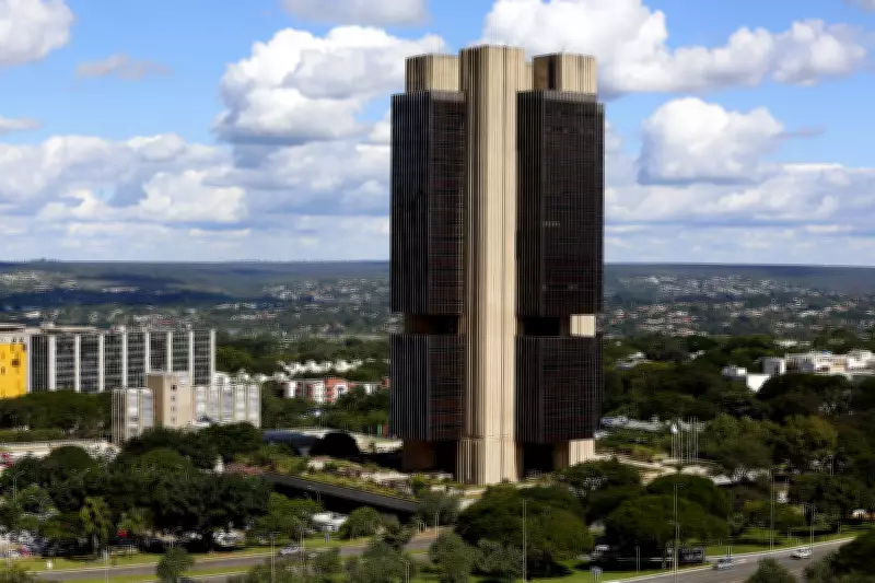 Brasil mantém segundo maior juro real do mundo após corte da Selic