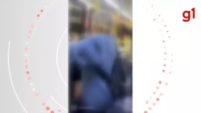 Cadeirante negro vence ação contra idosa que o impediu de passar em ônibus