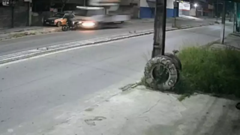 Caminhão da Enel atropela e mata motociclista em Duque de Caxias