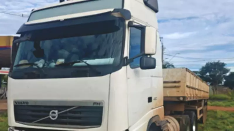 Caminhão roubado em golpe de falso frete é recuperado pela PM em Uberlândia