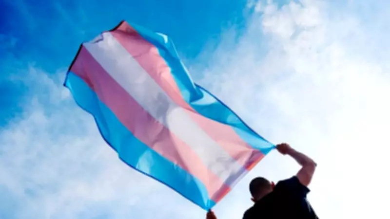 Campo Grande proíbe mulheres trans em banheiros femininos; MPMS analisa lei