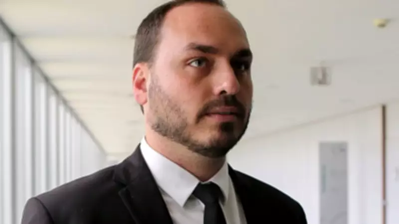 Carlos Bolsonaro critica inércia do PL e cobra ação de Valdemar Costa Neto