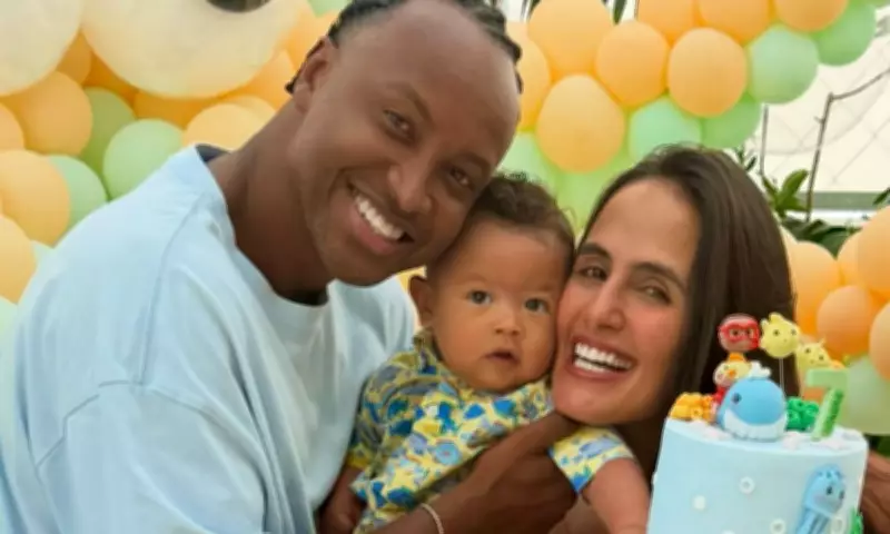 Carol Peixinho e Thiaguinho celebram sete meses do filho Bento com festa temática do mar