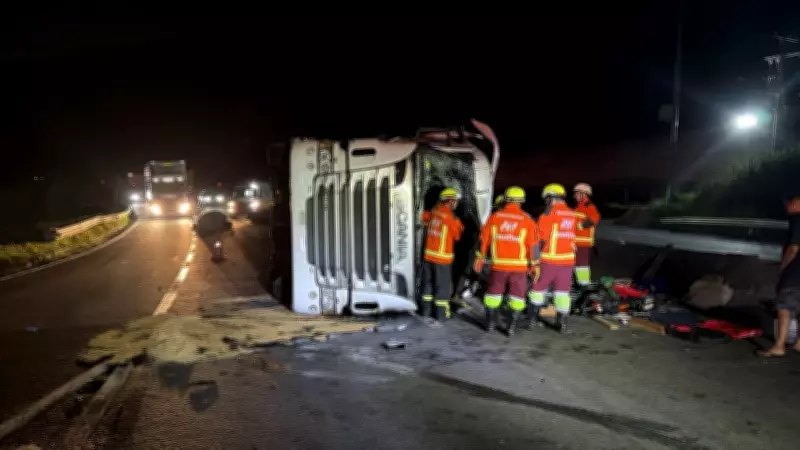 Carreta tomba na Via Dutra e mata homem de 52 anos em Barra Mansa