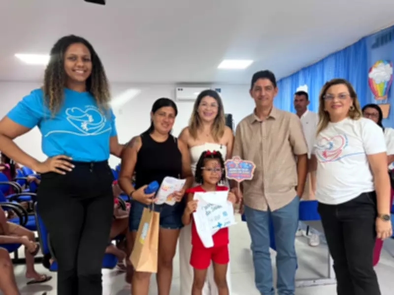 Carretinha da Saúde entrega 24 óculos a crianças em José de Freitas