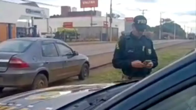 Carro com mais de 600 multas vencidas e R$500 mil em débitos é apreendido no RS