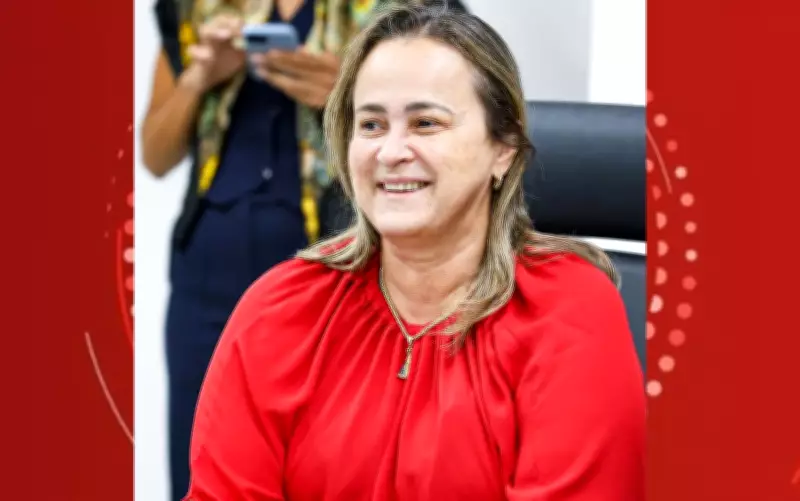 Carro da prefeita de Livramento de Nossa Senhora é alvo de tiros na zona rural da Bahia