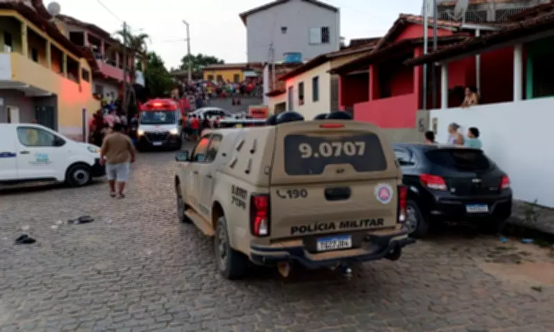 Carro invade residência e mata avó e neto em acidente trágico no sul da Bahia