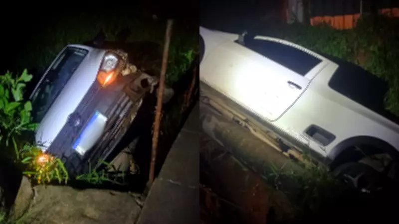 Carro roubado cai em córrego durante fuga policial em Mogi das Cruzes