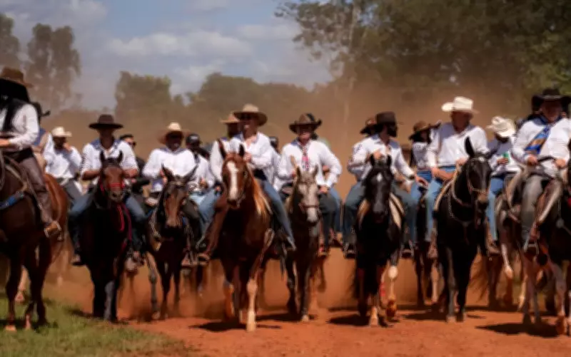 Cavalgada de Gusttavo Lima reúne 550 animais e celebridades em Goiás