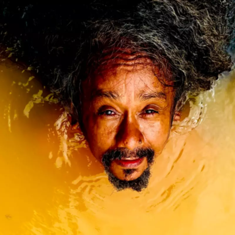 Chico César lança 'Fofo': álbum resgata canções da juventude com leveza e experimentalismo