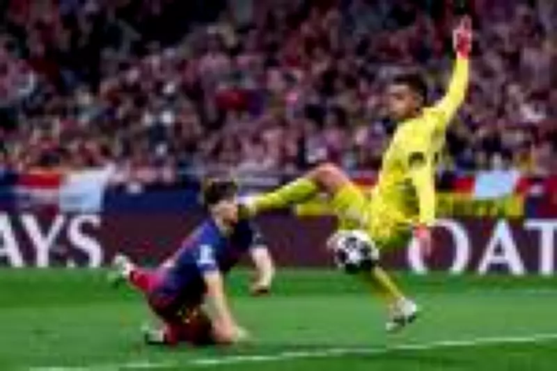 Choque impressionante de Fermín López com goleiro paralisa jogo do Barcelona na Champions