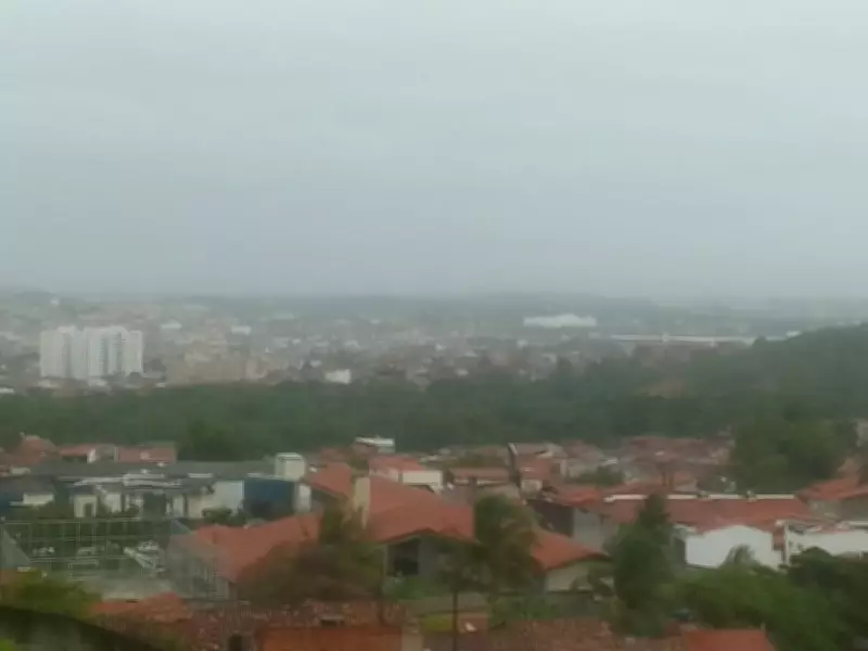 Chuvas intensas atingem Aracaju com acumulado de 72,6 mm em 12 horas