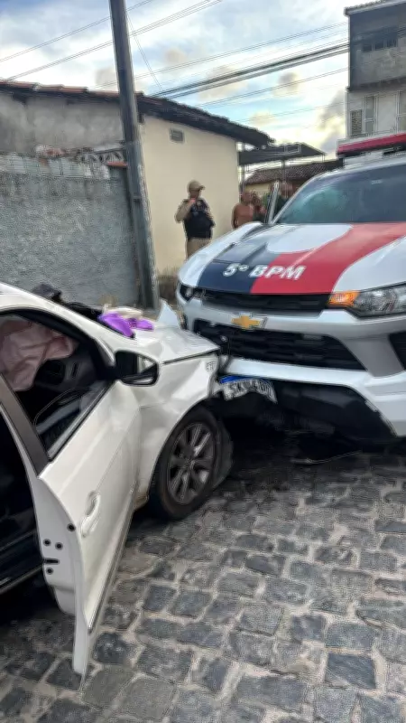 Cinco pessoas são presas após perseguição policial e colisão com viatura em João Pessoa