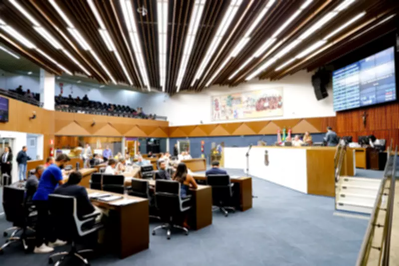 Câmara de BH aprova isenção de taxa para habitação popular de famílias com renda de até 5 salários