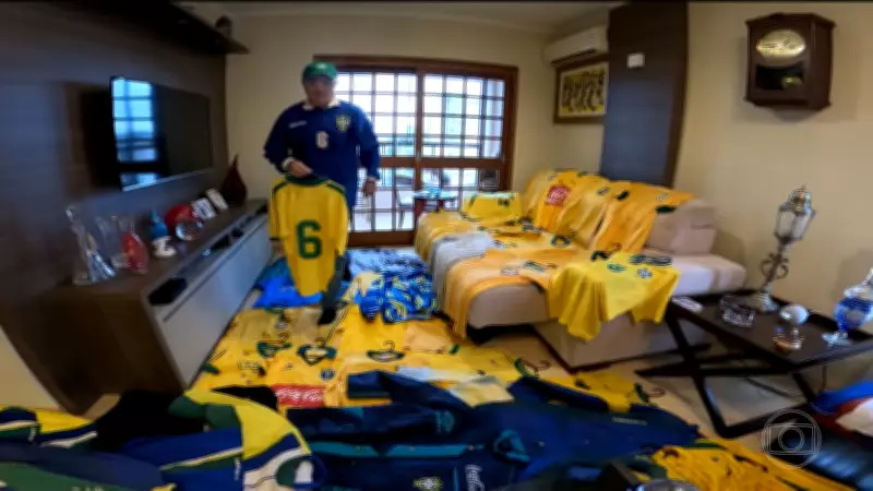 Colecionador exibe 700 camisas da Seleção Brasileira em exposição no Museu do Futebol