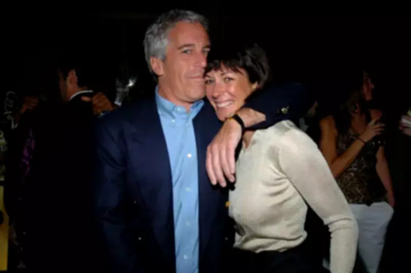Comitê dos EUA debate perdão de Trump para Ghislaine Maxwell em caso Epstein