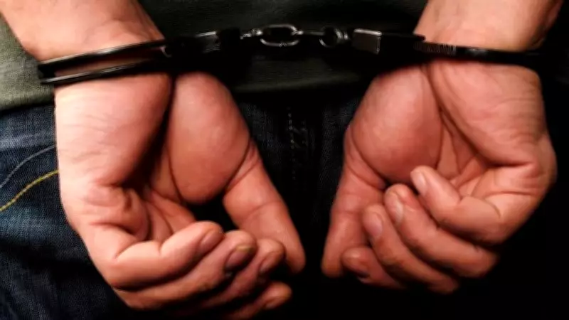 Condenado por estupro e roubo tem pena alterada para regime fechado após descumprir medida cautelar