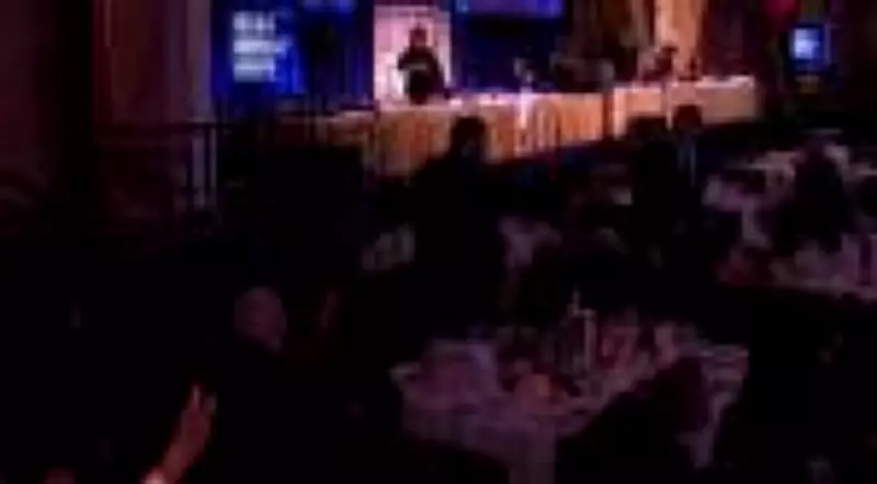 Convidado continua comendo tranquilamente durante tiroteio em jantar com Trump