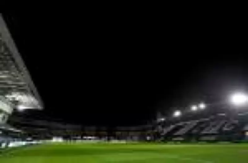 Coritiba e Vasco se enfrentam em duelo decisivo pela 9ª rodada do Brasileirão