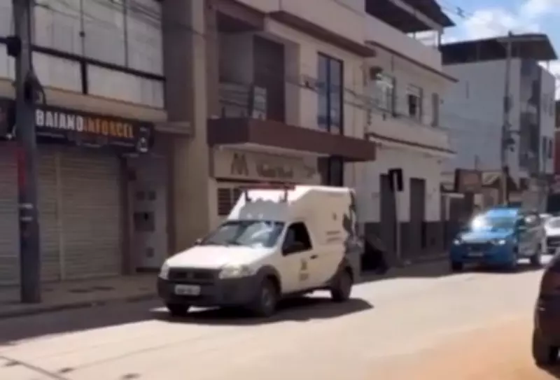 Cortejo emocionante marca despedida de motorista de ambulância morto em grave acidente na BR-116