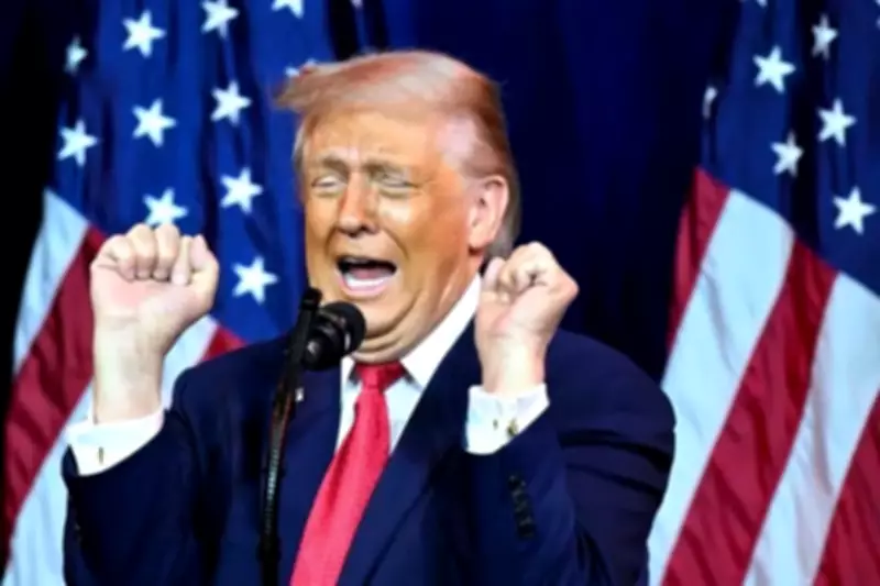 Cresce pressão para destituir Trump via 25ª Emenda após discurso polêmico