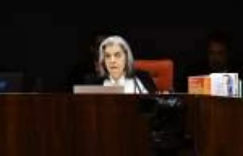 Cármen Lúcia antecipa eleição no TSE para transição a Nunes Marques