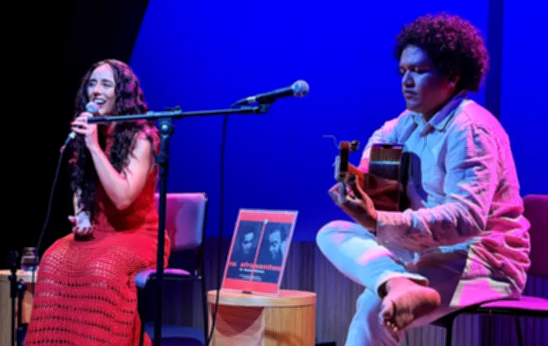 Crítica: Show '60 anos de Afro samba' emociona com Aline Paes e Pedro Franco