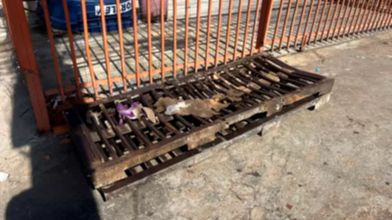 Cuiabá instala bocas de lobo na Praça da Mandioca após dois jovens ficarem presos em bueiro