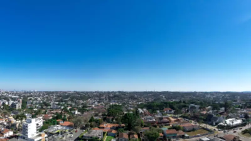 Curitiba se consolida como 8ª cidade em demanda por imóveis de alto padrão em 2026