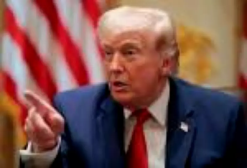 Declarações de Trump sobre Irã abalam bolsas globais e elevam petróleo acima de US$ 100