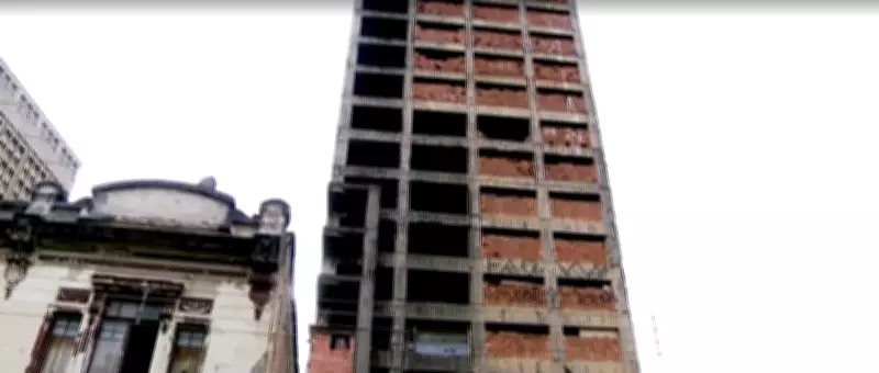 Demolição do 'Caveirão' no centro de SP começa após 60 anos de abandono