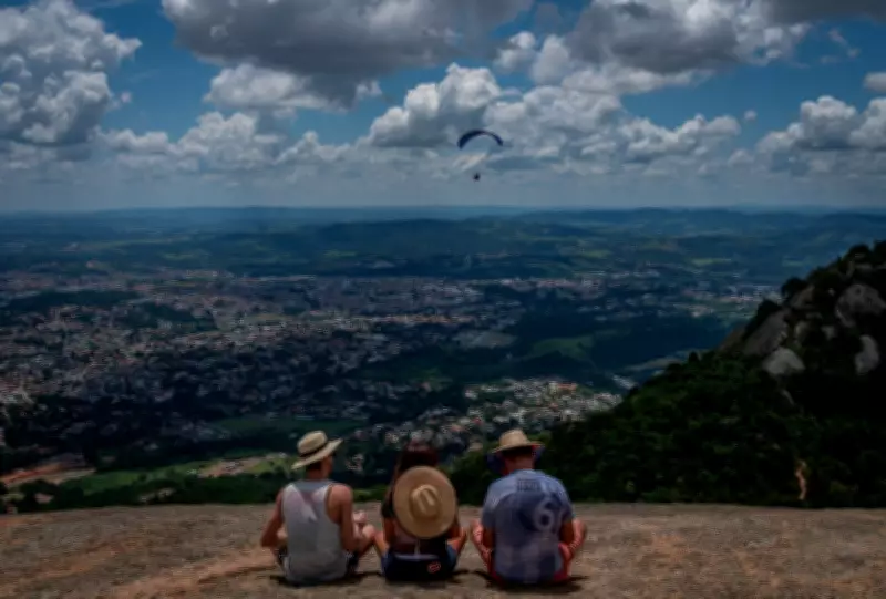 Dia do Amigo: Como Viagens Fortalecem Laços e Criam Memórias Inesquecíveis