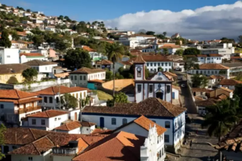 Diamantina recebe 6 mil kits de TV digital gratuitos para famílias de baixa renda
